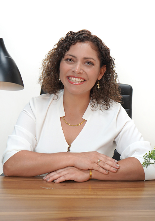 Claudia F. Pighi C.